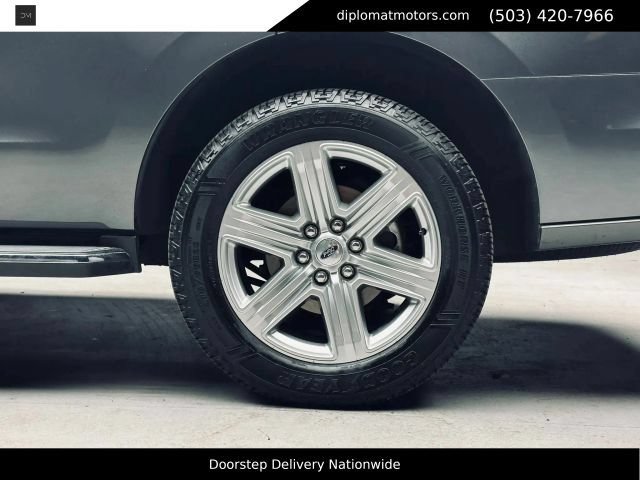 Used 2020 Ford Expedition XLT w/ Equipment Group 202A AWD/4WD image 47