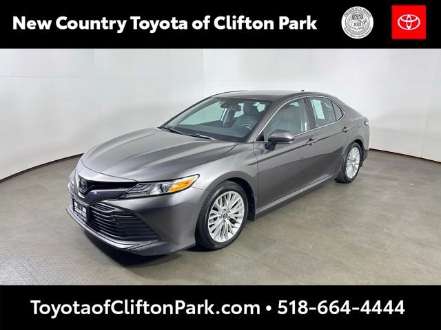 Used 2020 Toyota Camry XLE image 7