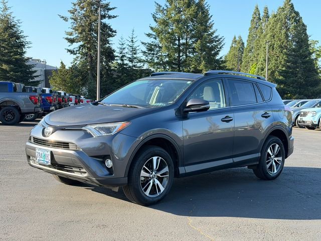 Used 2017 Toyota RAV4 XLE AWD/4WD image 7