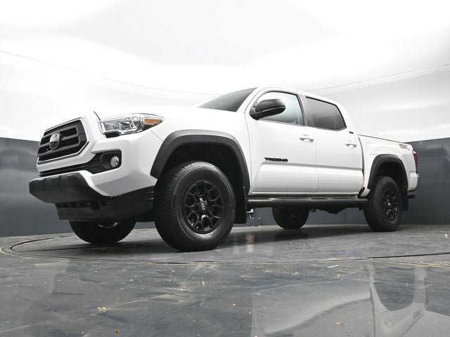 Used 2023 Toyota Tacoma SR5 AWD/4WD image 27