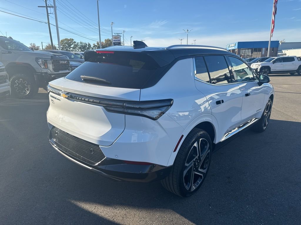 New 2026 Chevrolet Equinox EV LT image 5