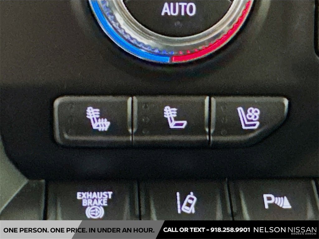 Used 2020 GMC Sierra 3500 Denali w/ Denali Ultimate Package image 21