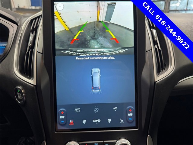 Used 2022 Ford Edge SEL w/ Convenience Package image 16