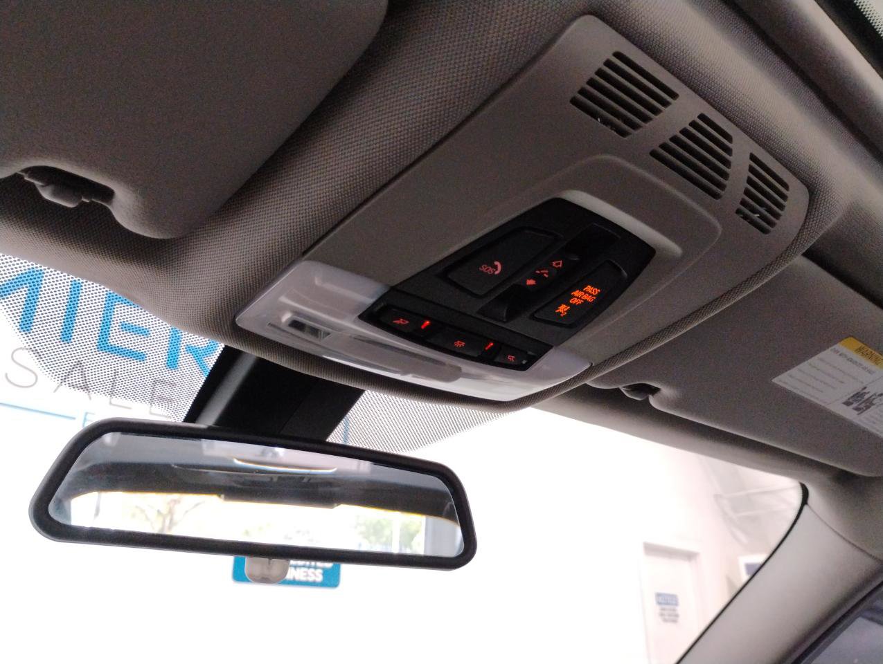 Used 2017 BMW 320i Sedan image 80