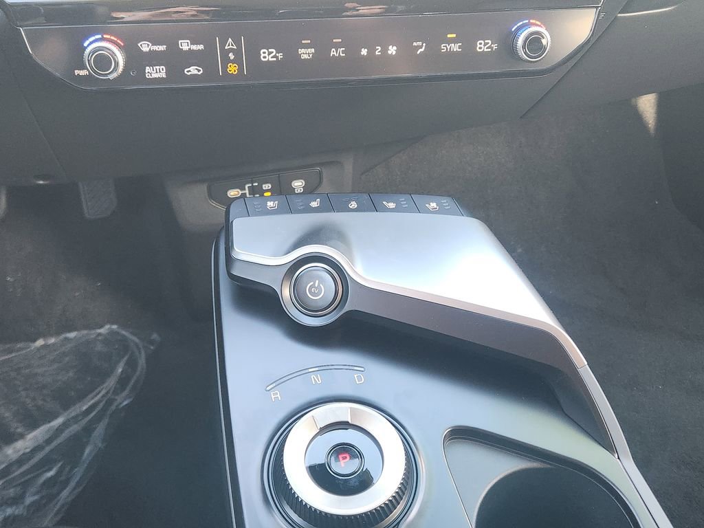 New 2025 Kia EV6 Wind image 23