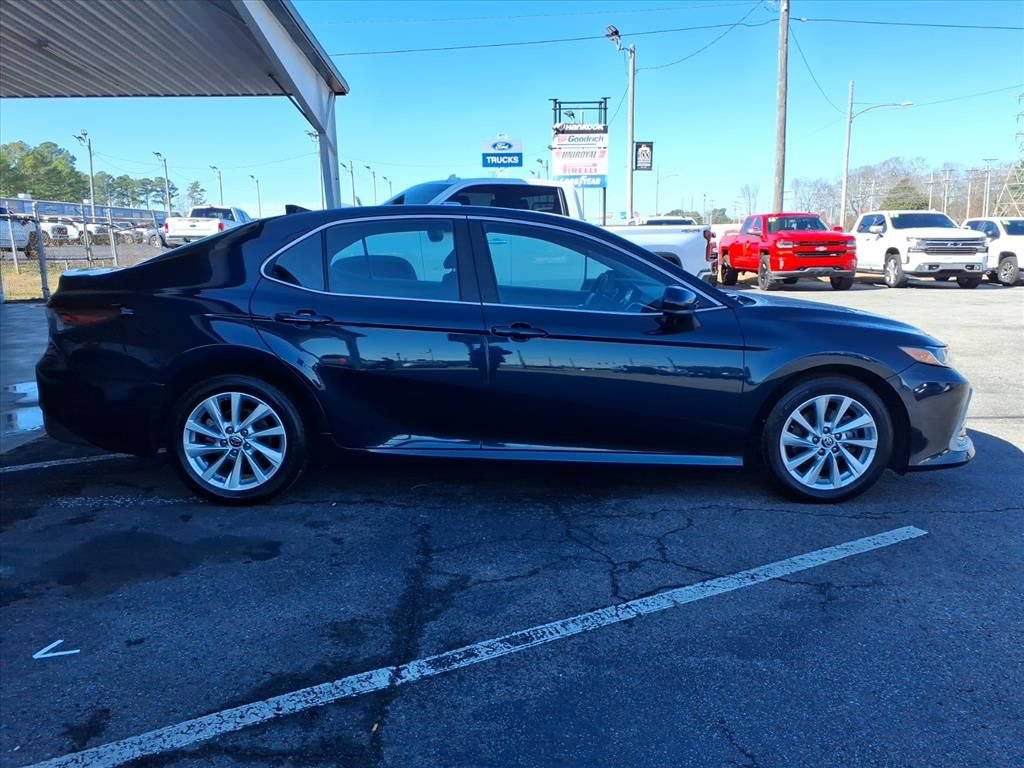 Used 2021 Toyota Camry LE image 8