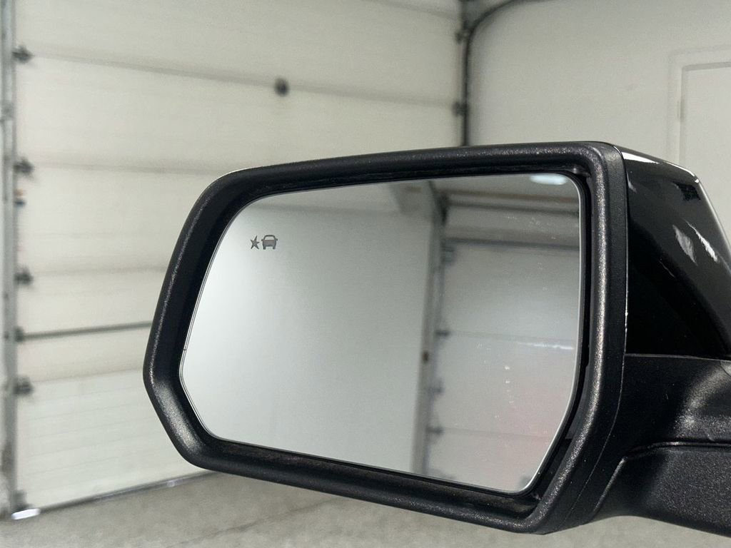 Used 2017 GMC Acadia SLE w/ Driver Alert Package I AWD/4WD image 53