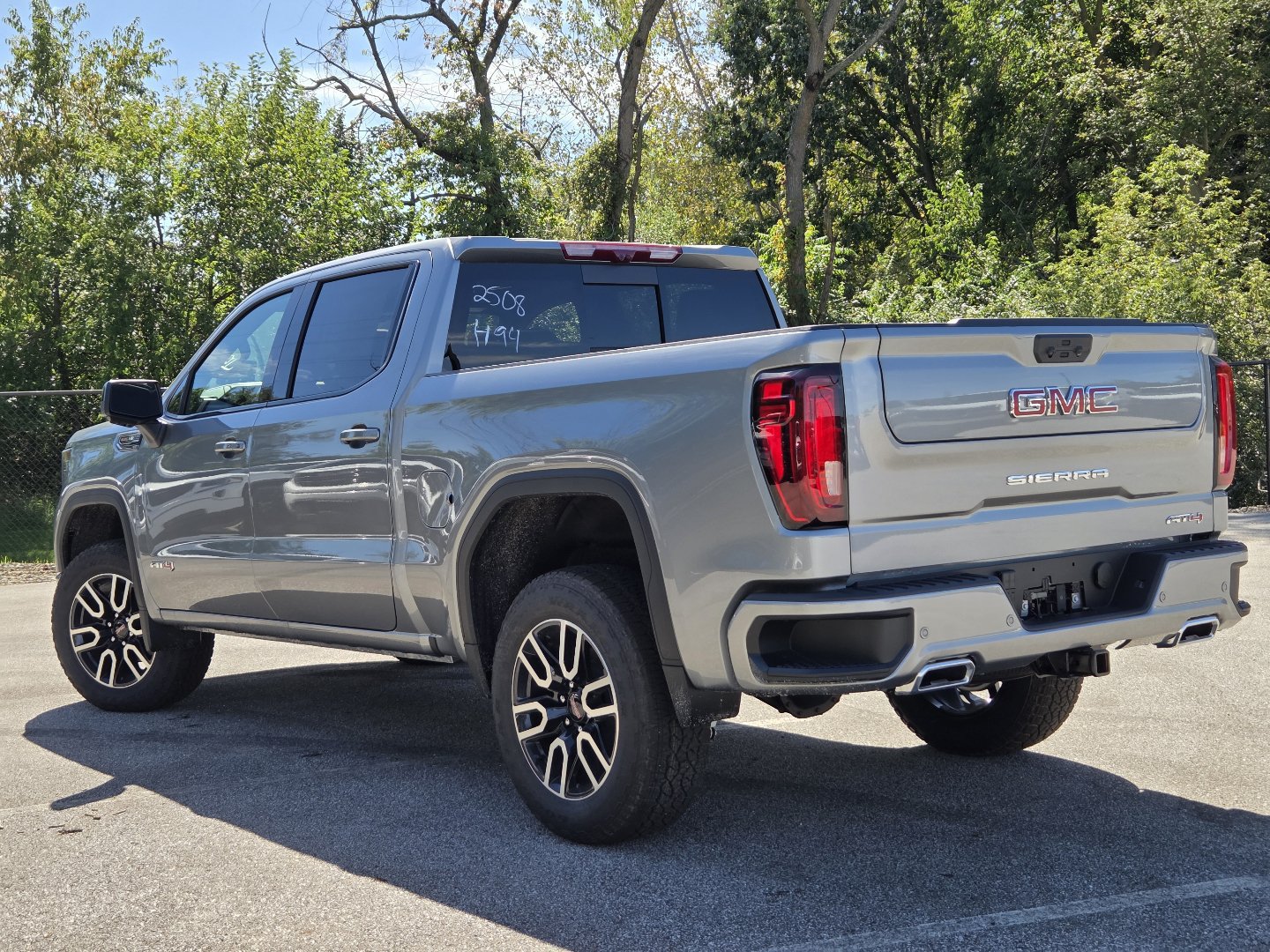 New 2026 GMC Sierra 1500 AT4 w/ AT4 Premium Package AWD/4WD image 17