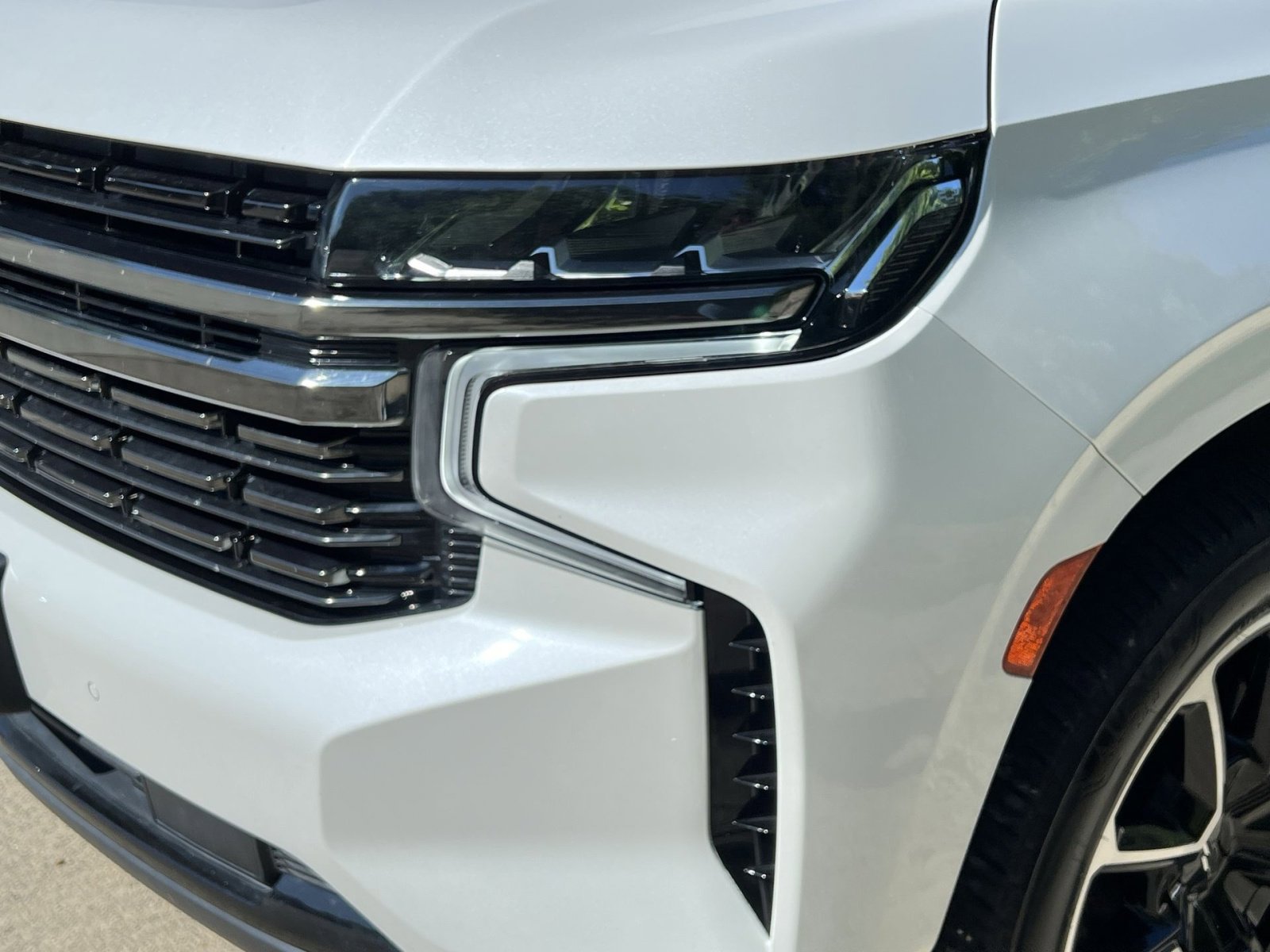 Used 2021 Chevrolet Tahoe RST w/ Luxury Package AWD/4WD image 21