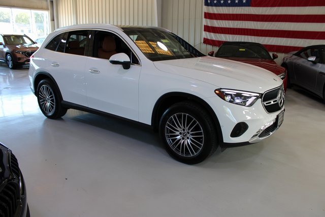 Used 2023 Mercedes-Benz GLC 300 4MATIC w/ Pinnacle Trim Package image 43