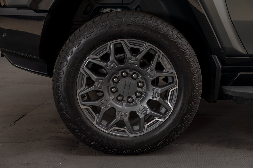 Used 2024 GMC Hummer EV 3X image 42