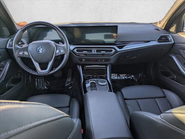 Used 2023 BMW 330e w/ Convenience Package image 18