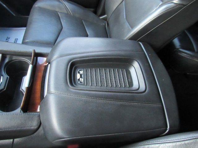 Used 2019 Cadillac Escalade ESV Luxury image 27