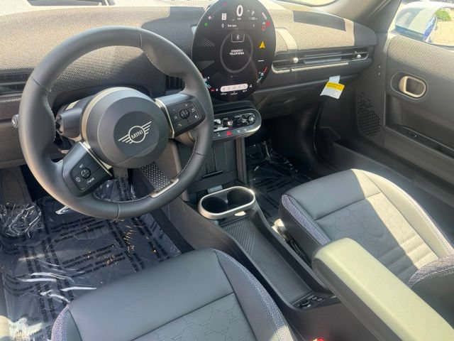 Used 2026 MINI Cooper 4-Door Hardtop FWD image 16