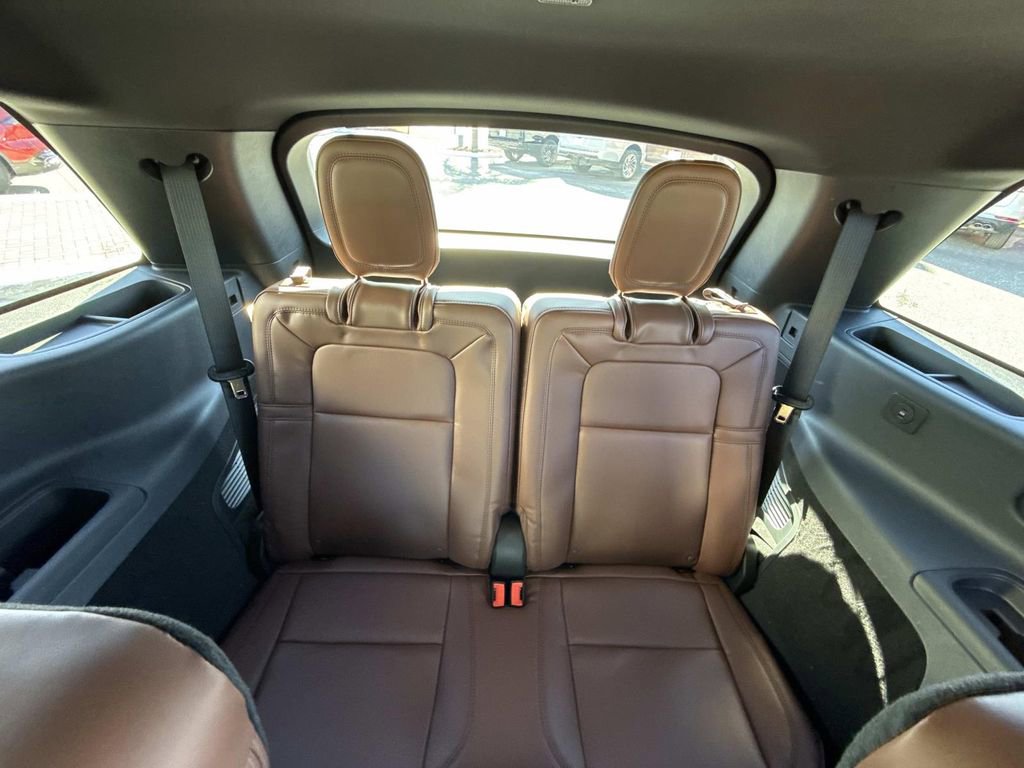 New 2026 Lincoln Aviator Reserve AWD/4WD image 18