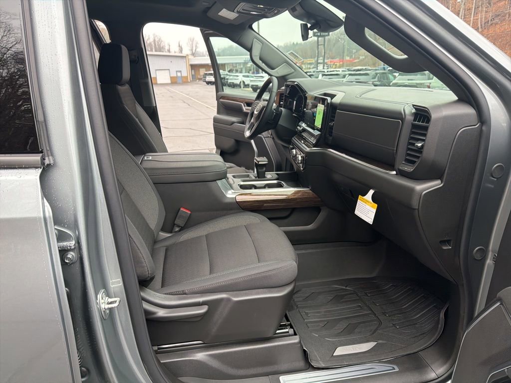 New 2026 GMC Sierra 1500 Elevation image 13