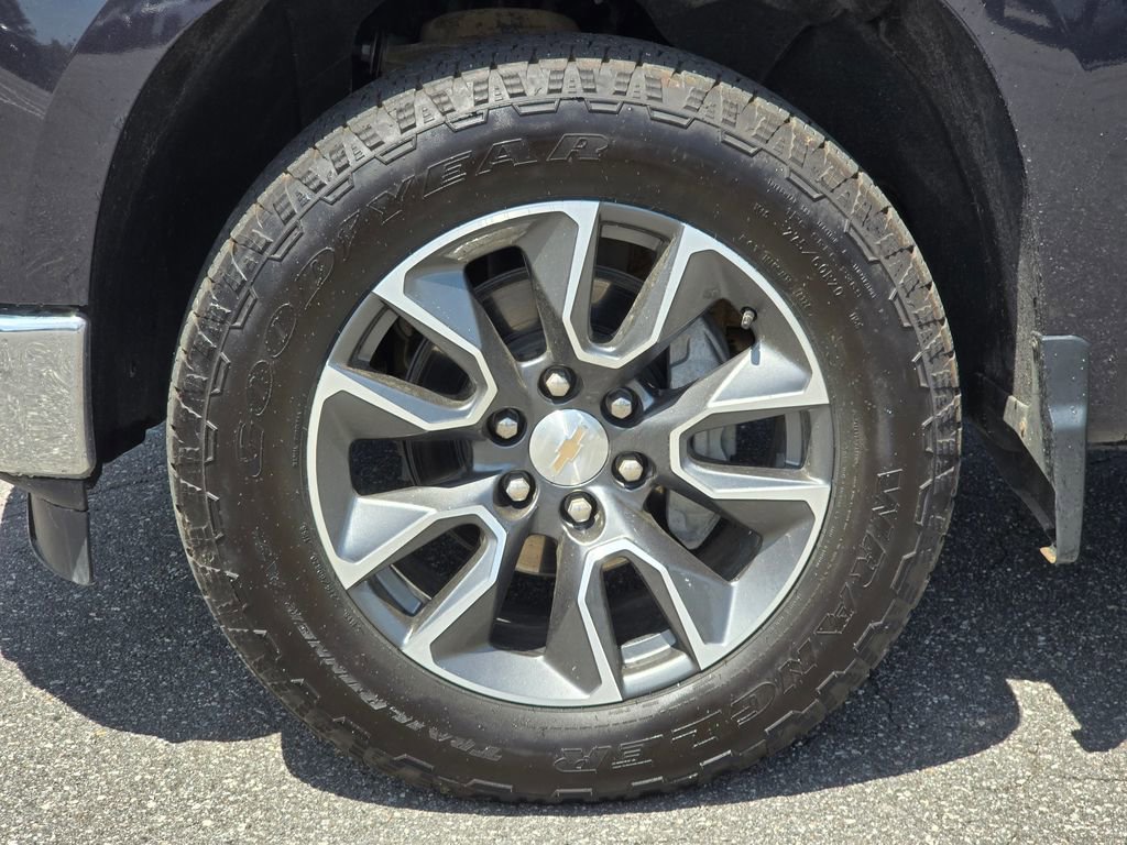 Used 2024 Chevrolet Silverado 1500 LT AWD/4WD image 15