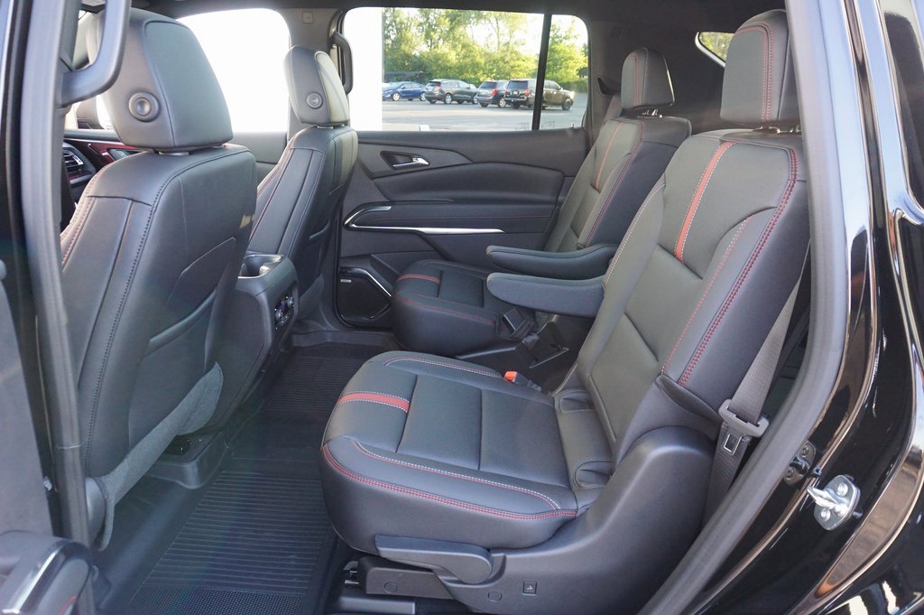 New 2026 Chevrolet Traverse RS image 11