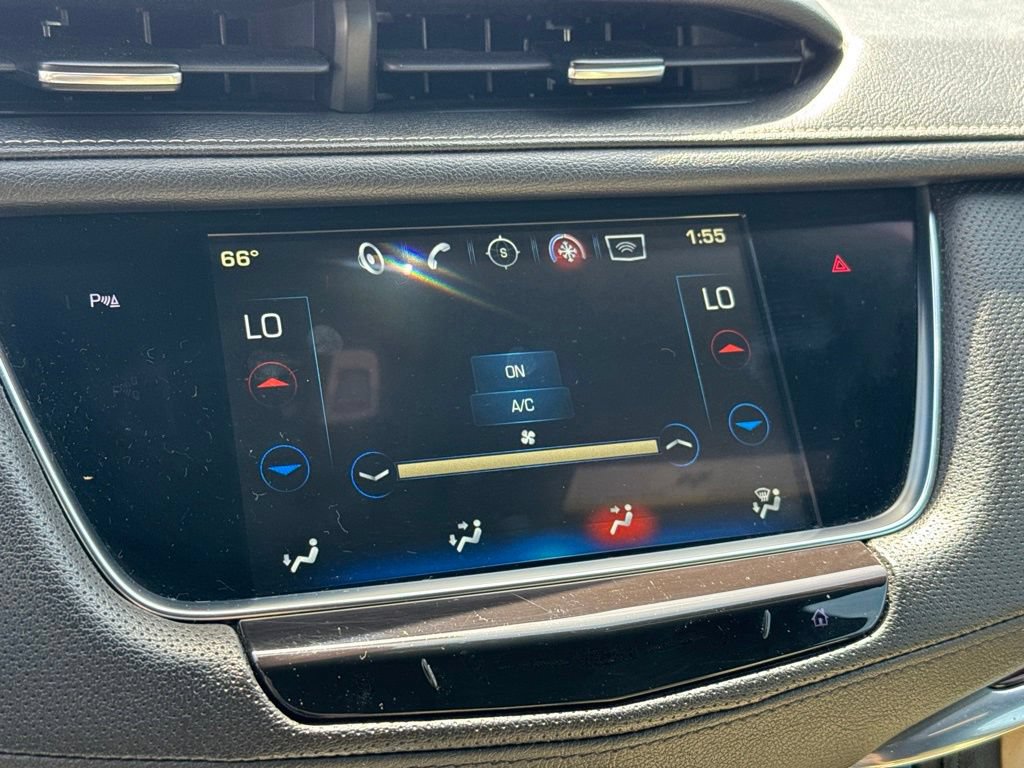 Used 2018 Cadillac XT5 Luxury w/ Driver Awareness Package AWD/4WD image 21