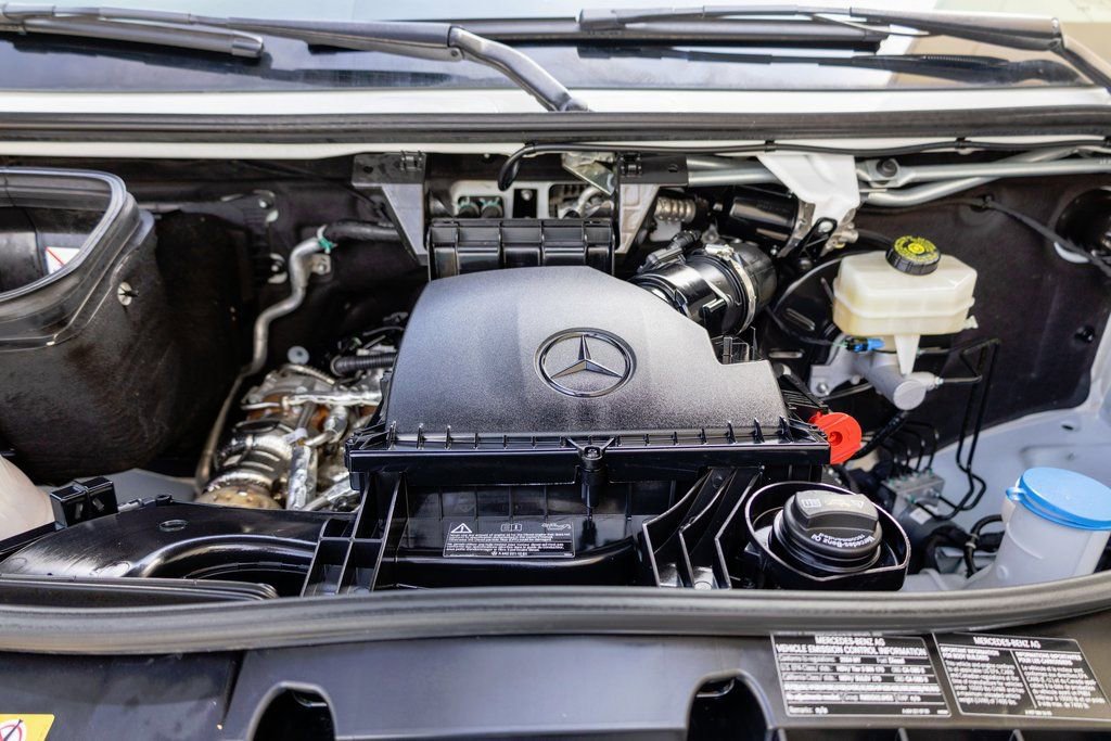 Used 2024 Mercedes-Benz Sprinter 2500 w/ Acoustic Package image 17