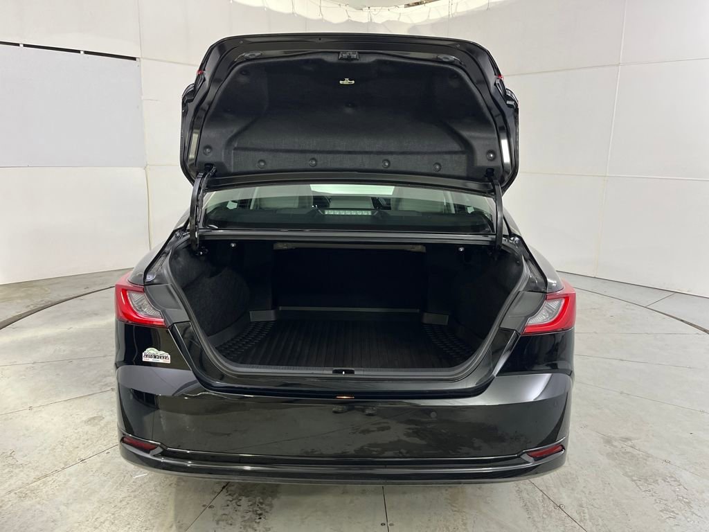 Used 2026 Toyota Camry XLE w/ Premium Plus Package image 13