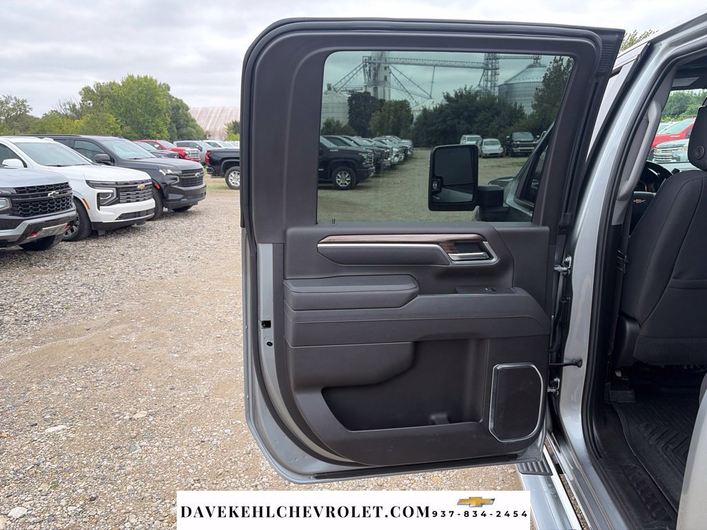 Used 2025 Chevrolet Silverado 2500 LT w/ All Star Edition AWD/4WD image 18