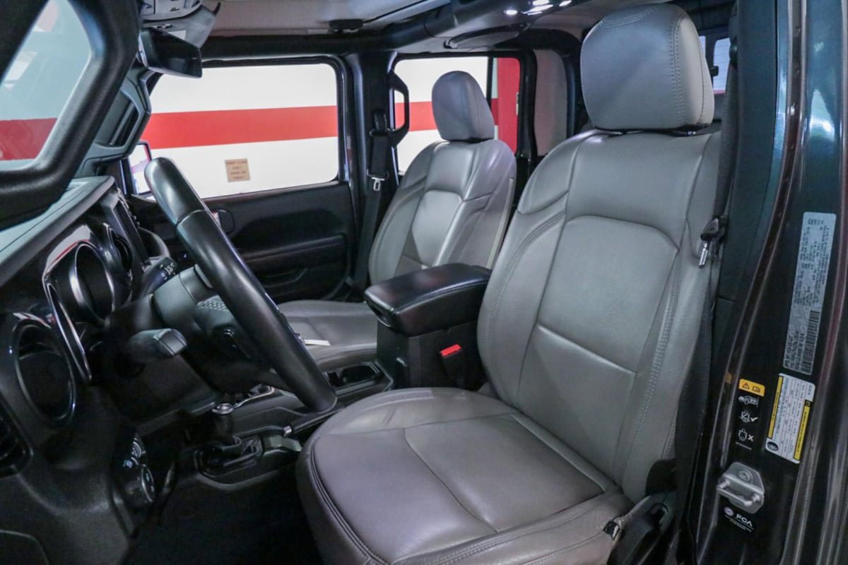 Used 2022 Jeep Gladiator Sport image 10