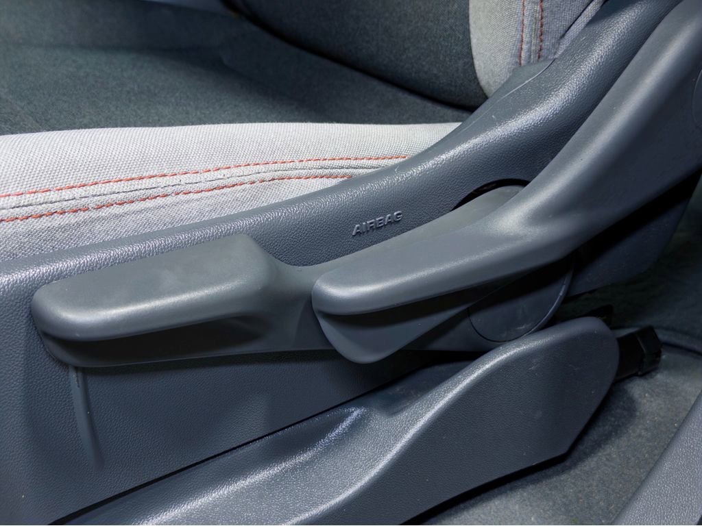 Used 2020 Chevrolet Bolt LT image 6