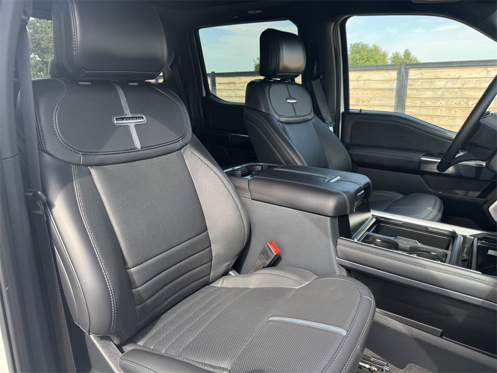 Used 2025 Ford F350 Platinum w/ FX4 Off-Road Package image 19