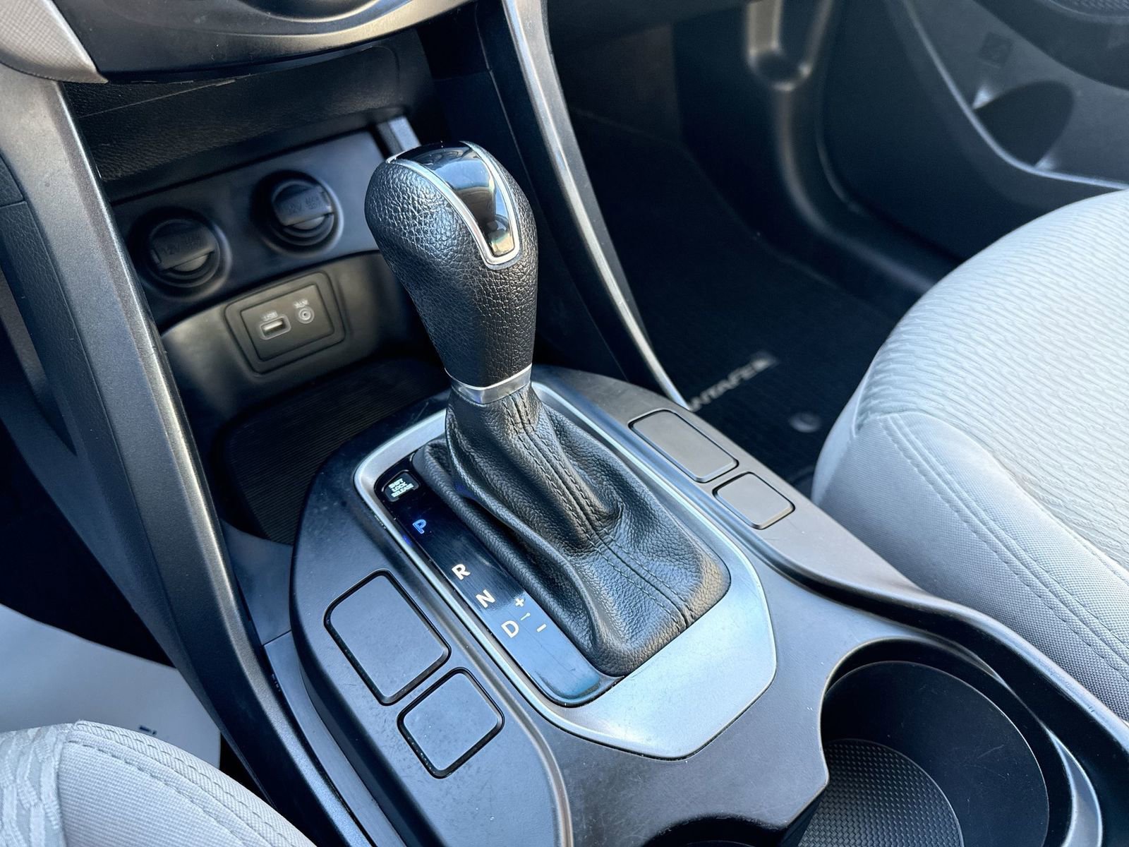 Used 2018 Hyundai Santa Fe Sport image 20