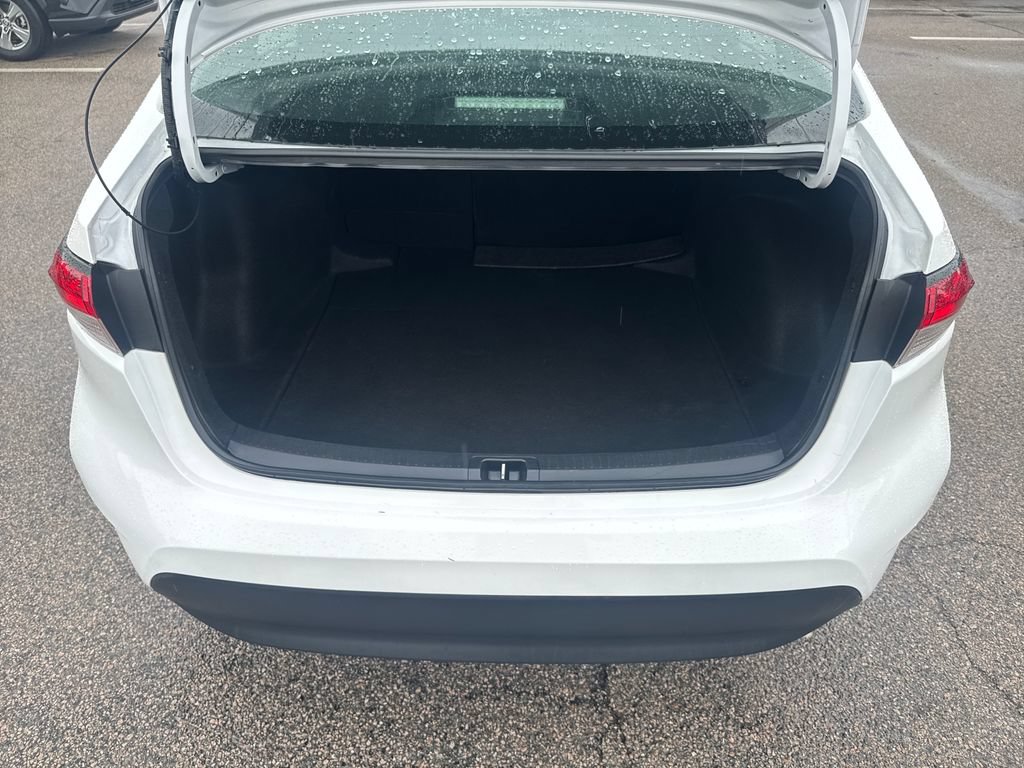 Used 2024 Toyota Corolla LE FWD image 39