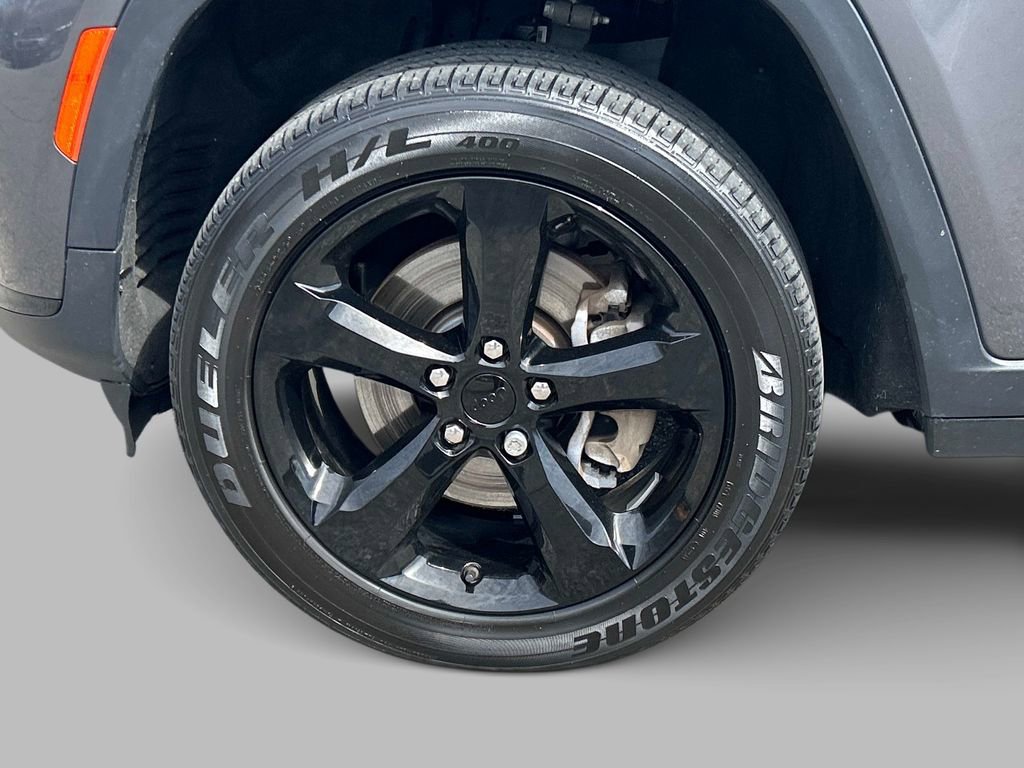 Certified 2023 Jeep Grand Cherokee L Laredo AWD/4WD image 9