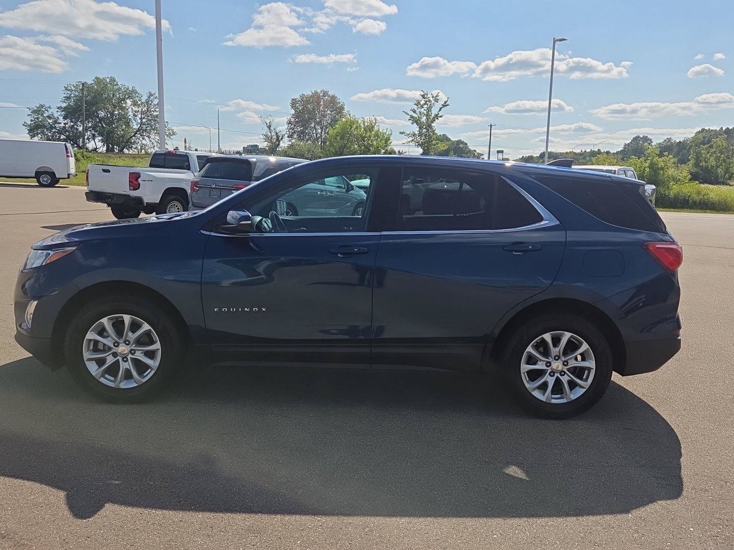 Used 2019 Chevrolet Equinox LT AWD/4WD image 2
