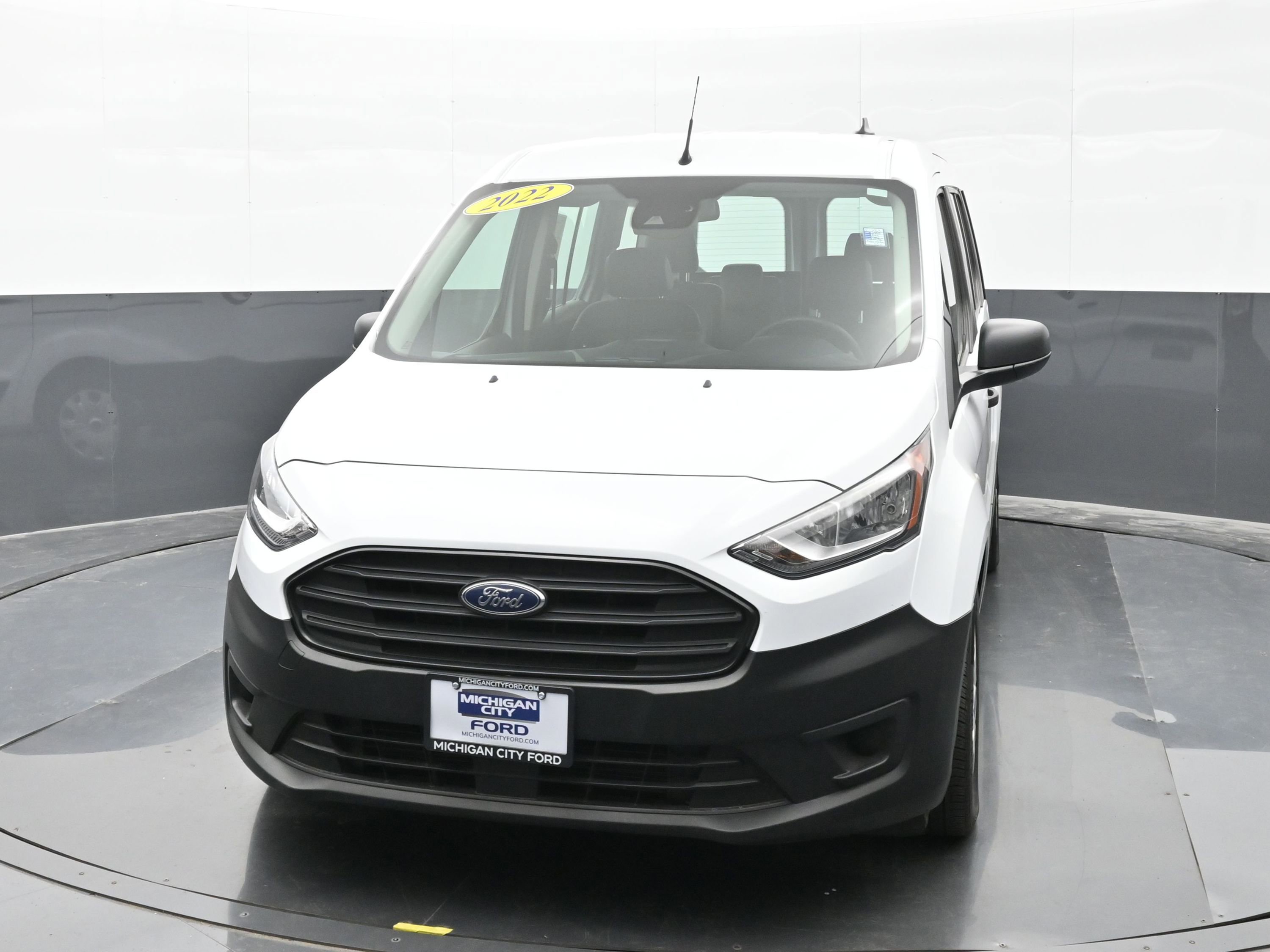 Used 2022 Ford Transit Connect XL image 3