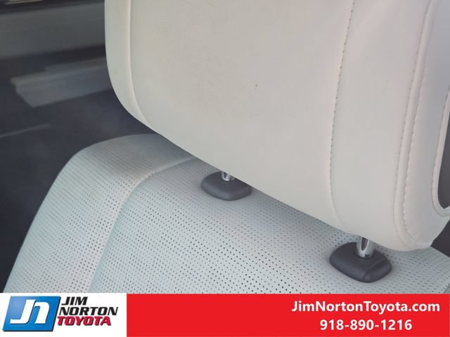 Used 2023 Toyota Sequoia Capstone AWD/4WD image 17
