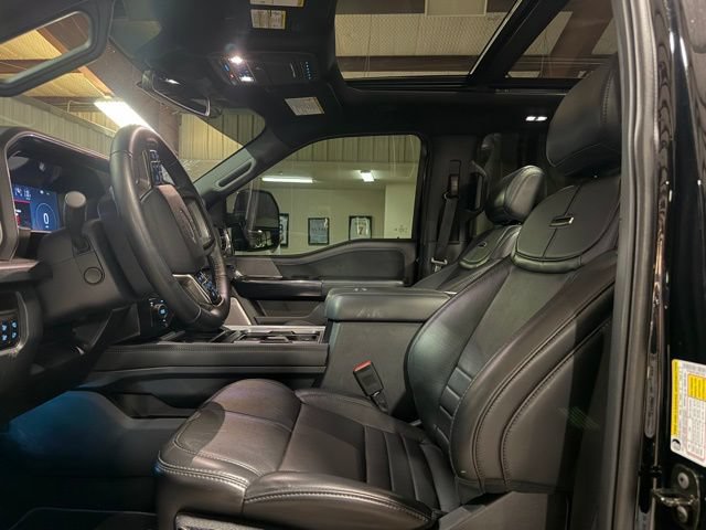Used 2025 Ford F450 Platinum w/ FX4 Off-Road Package AWD/4WD image 9