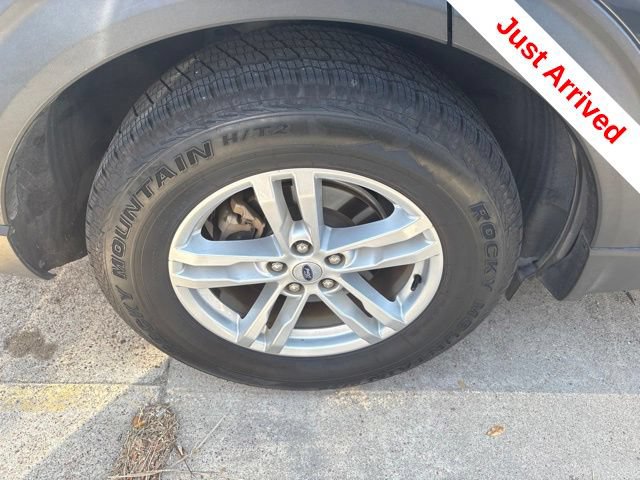 Used 2023 Ford Explorer XLT RWD image 16