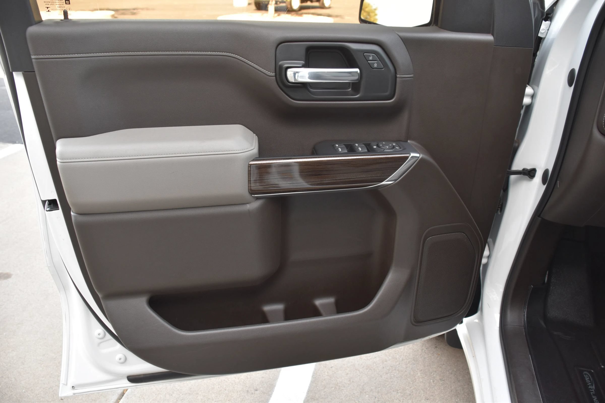 Used 2022 Chevrolet Silverado 1500 LT w/ LPO, Dark Essentials Package AWD/4WD image 14