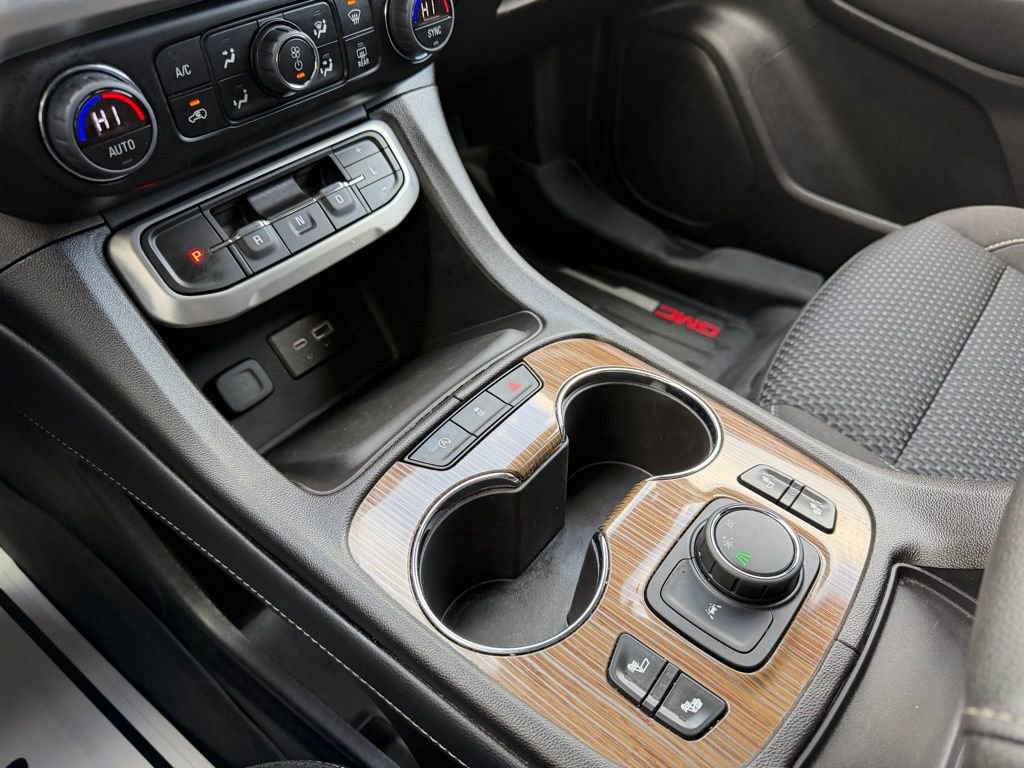 Certified 2023 GMC Acadia SLE w/ Driver Convenience Package FWD image 29