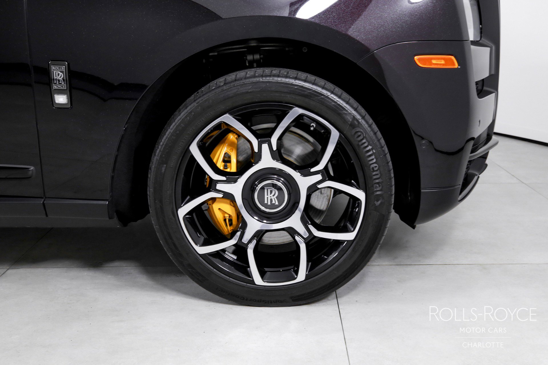 Certified 2023 Rolls-Royce Cullinan Black Badge w/ Driver's Package image 38