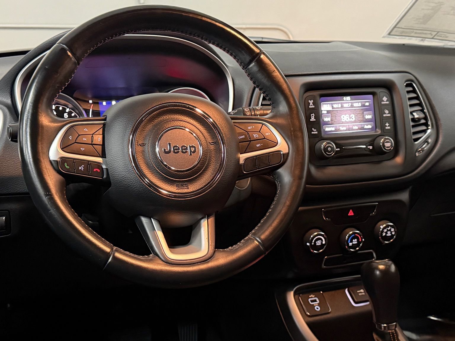 Used 2018 Jeep Compass Latitude image 31