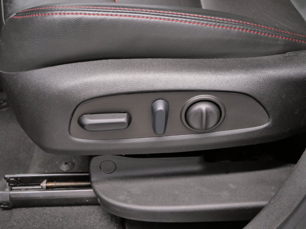 Used 2023 Chevrolet Equinox RS w/ RS Leather Package AWD/4WD image 19