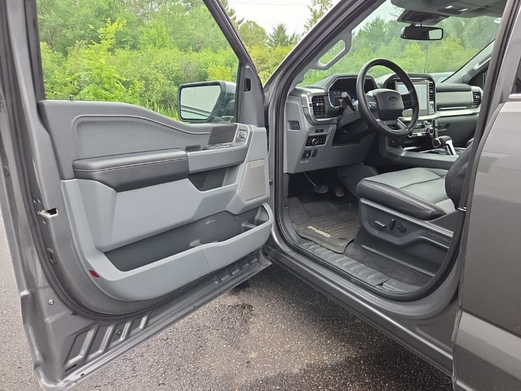 Used 2025 Ford F150 Lariat AWD/4WD image 10