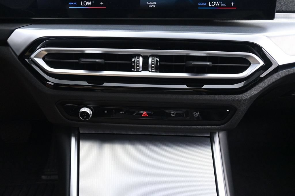 Used 2024 BMW 430i xDrive Coupe AWD/4WD image 36