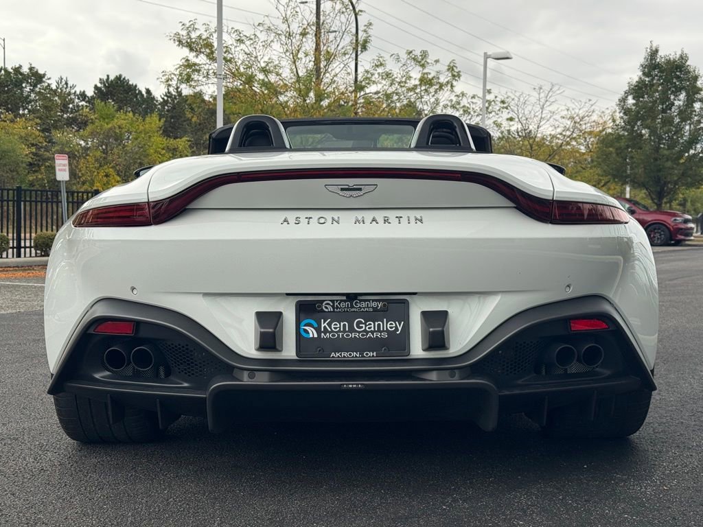 Used 2023 Aston Martin V8 Vantage Roadster image 5