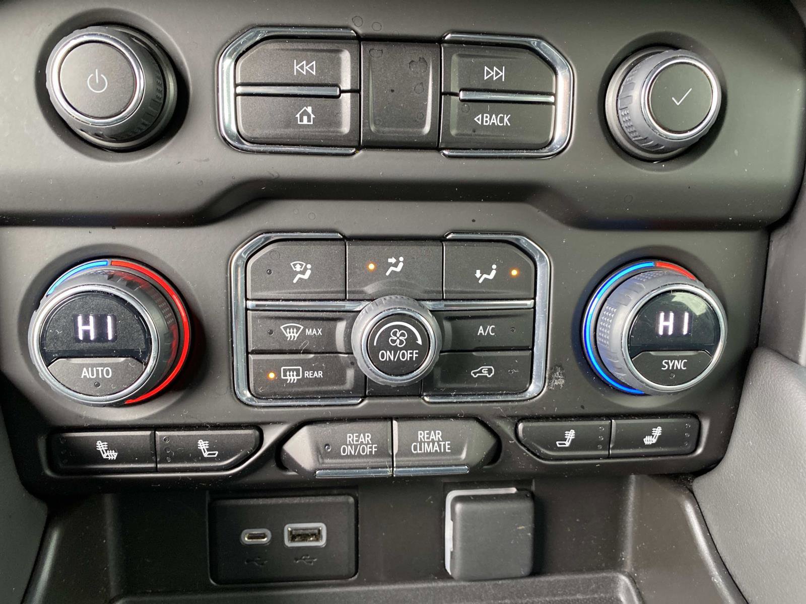 Used 2023 Chevrolet Tahoe RST AWD/4WD image 17