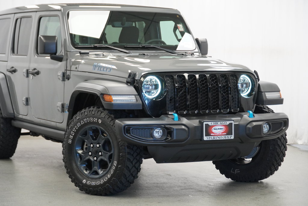 Used 2023 Jeep Wrangler Unlimited w/ Sun & Screen Package AWD/4WD image 8