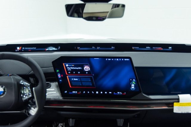 New 2027 BMW 740i xDrive w/ Executive Package AWD/4WD image 28