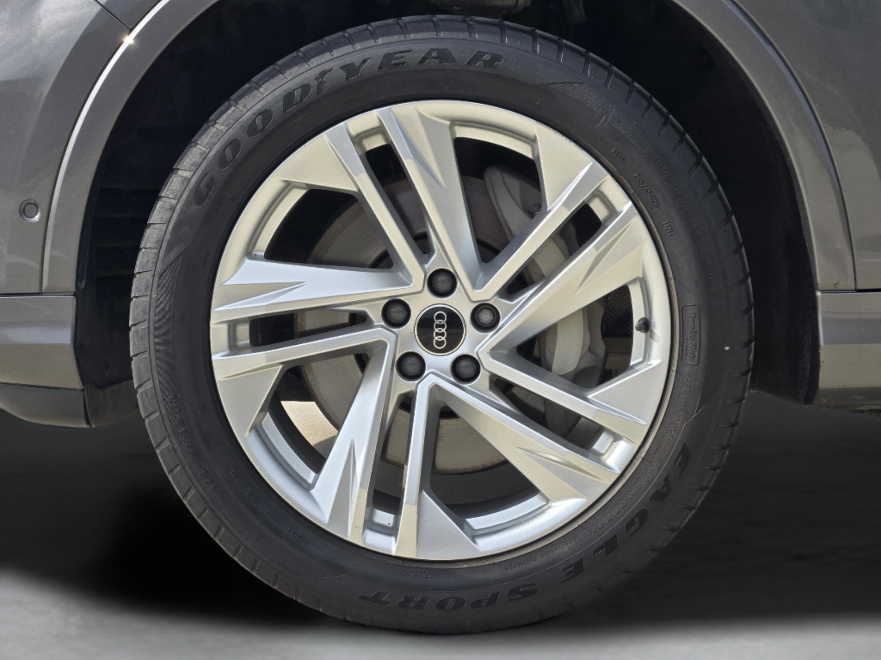 Used 2021 Audi Q7 3.0T Premium Plus AWD/4WD image 31