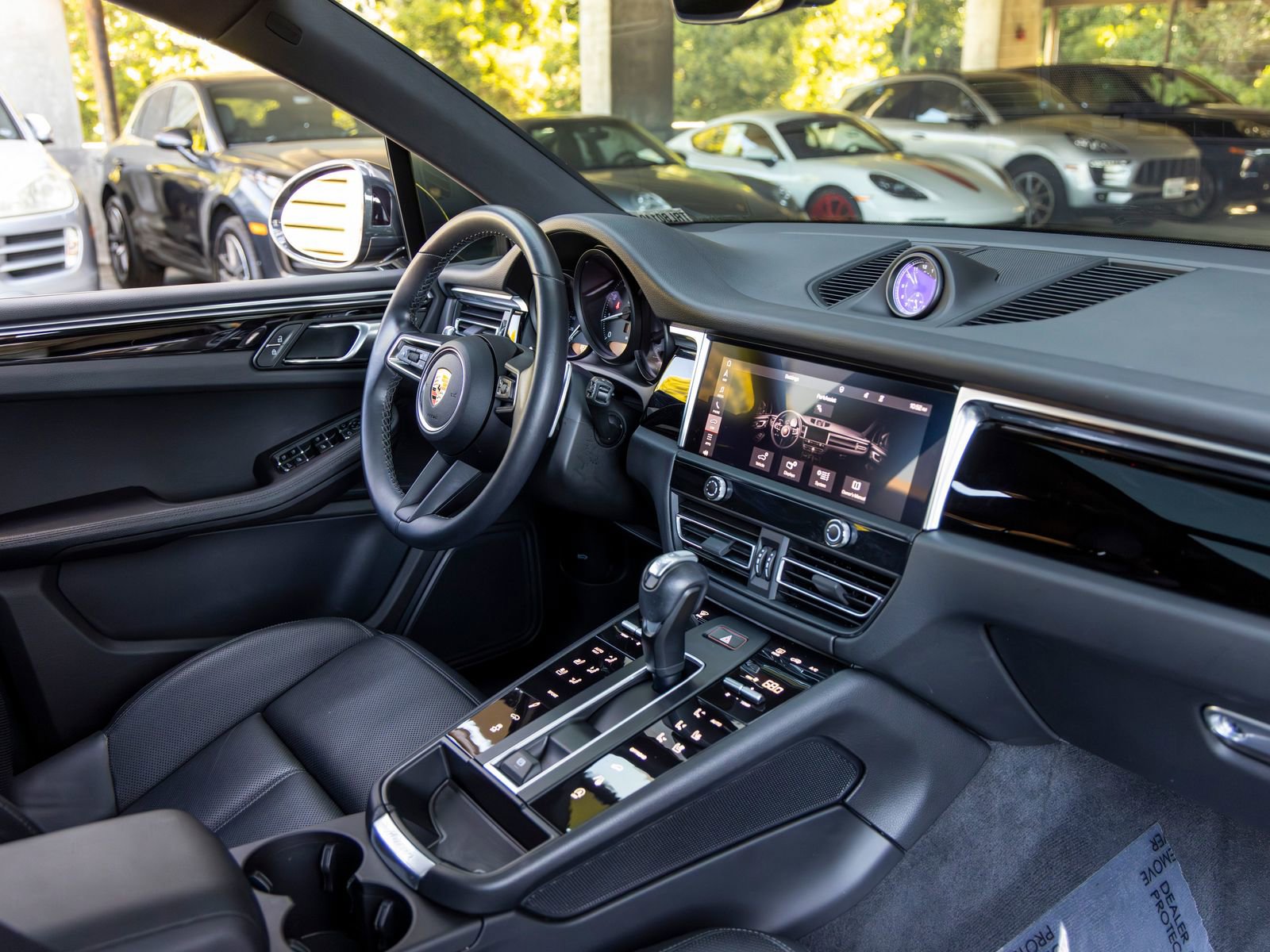 Certified 2024 Porsche Macan image 56